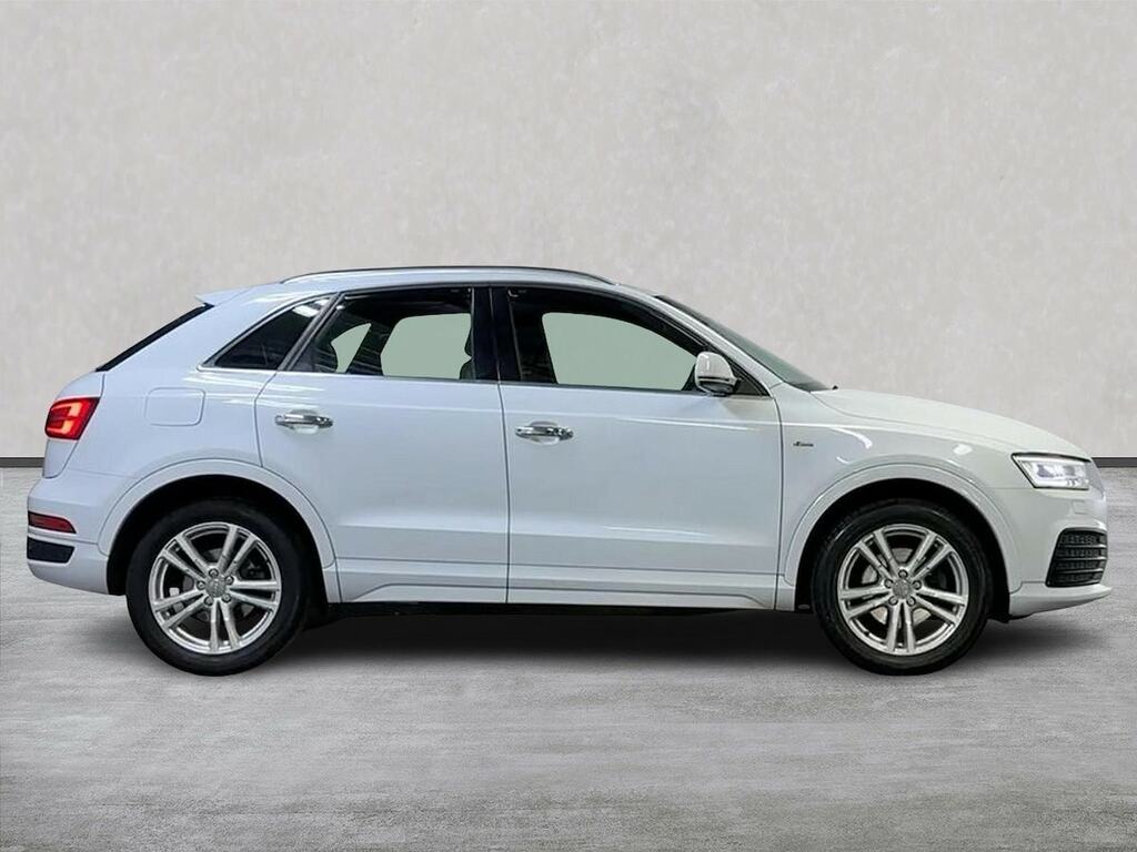 Audi Q3 2.0 Tdi S Line  #3