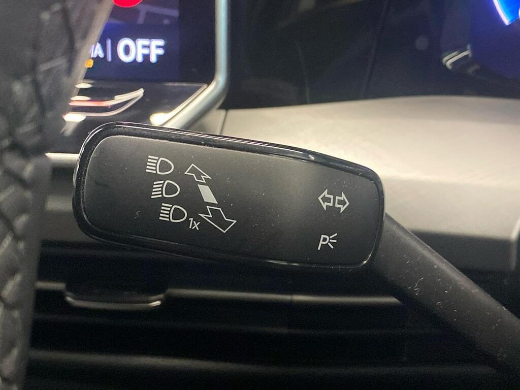 Volkswagen Golf R Black #29