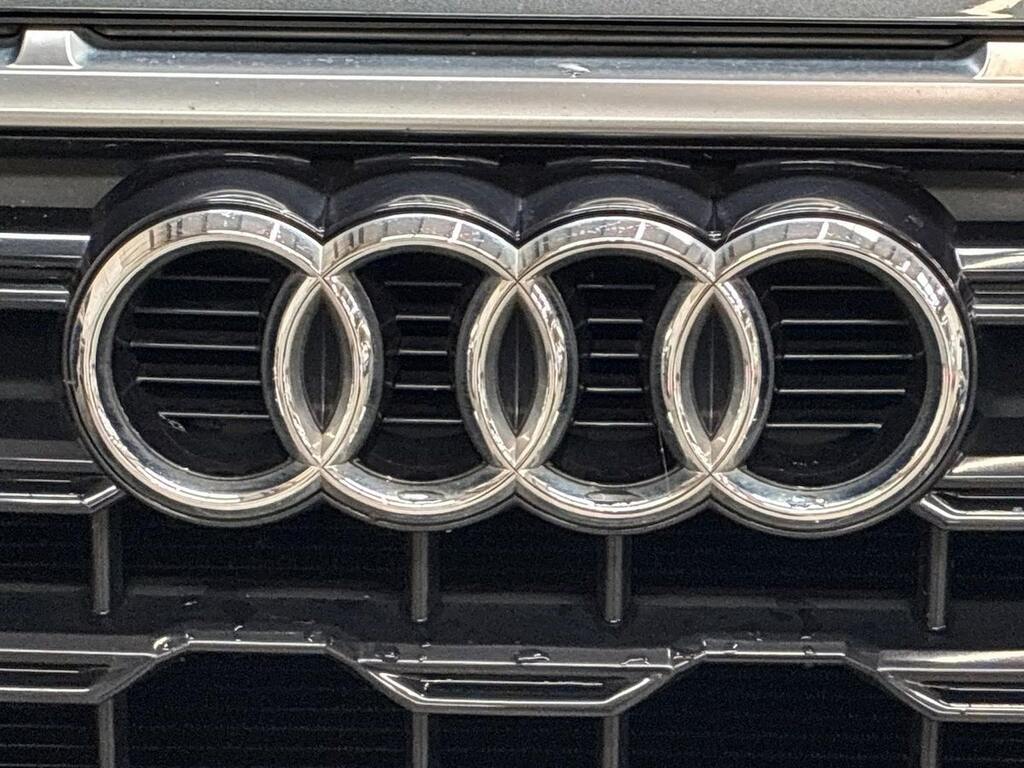 Audi Q2 1L Sport Black #33