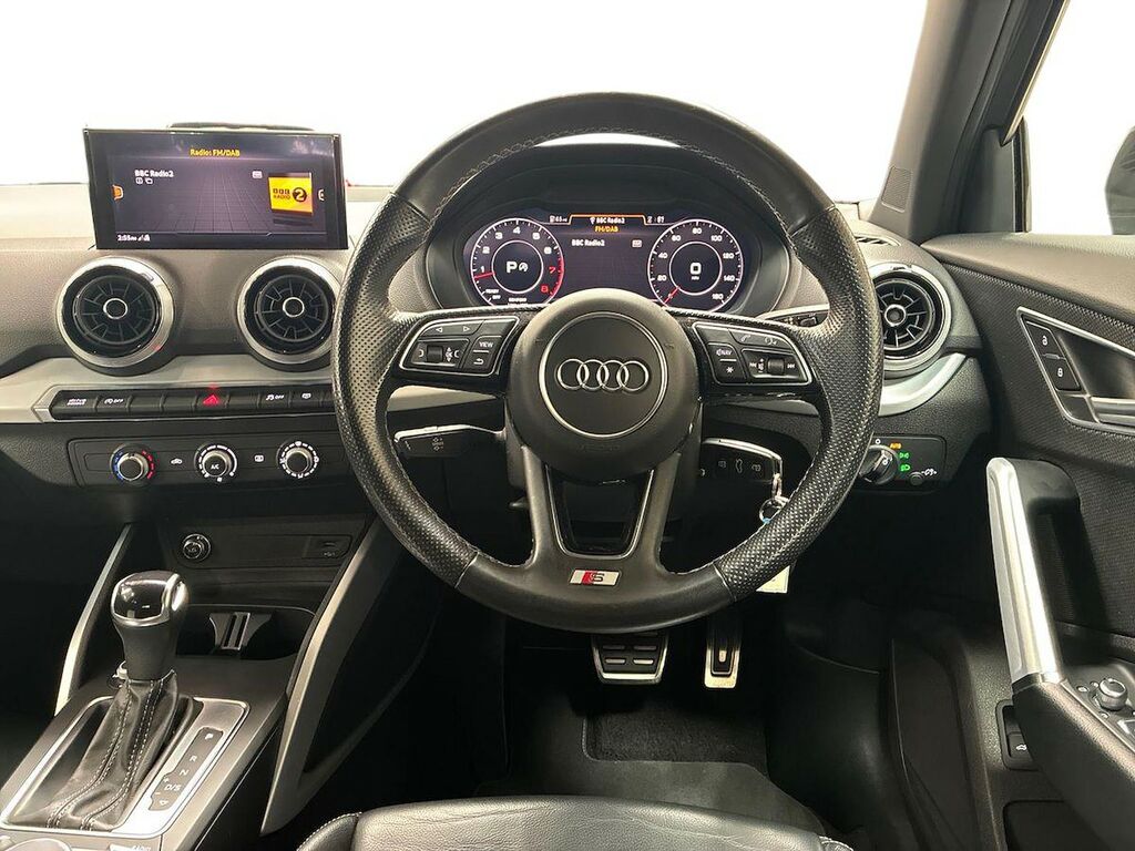 Audi Q2 1L Sport Black #9
