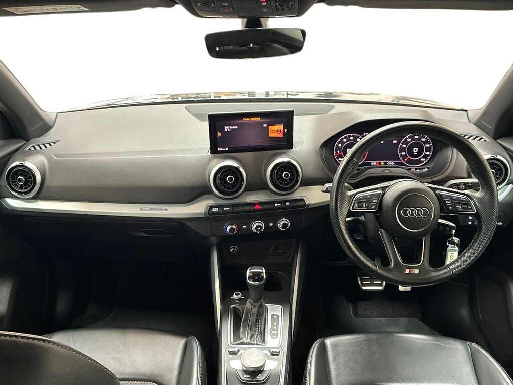 Audi Q2 1L Sport Black #8