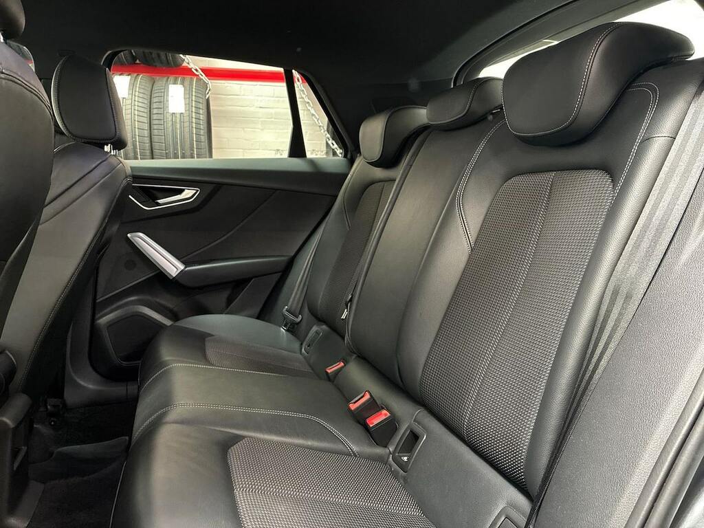 Audi Q2 1L Sport Black #16