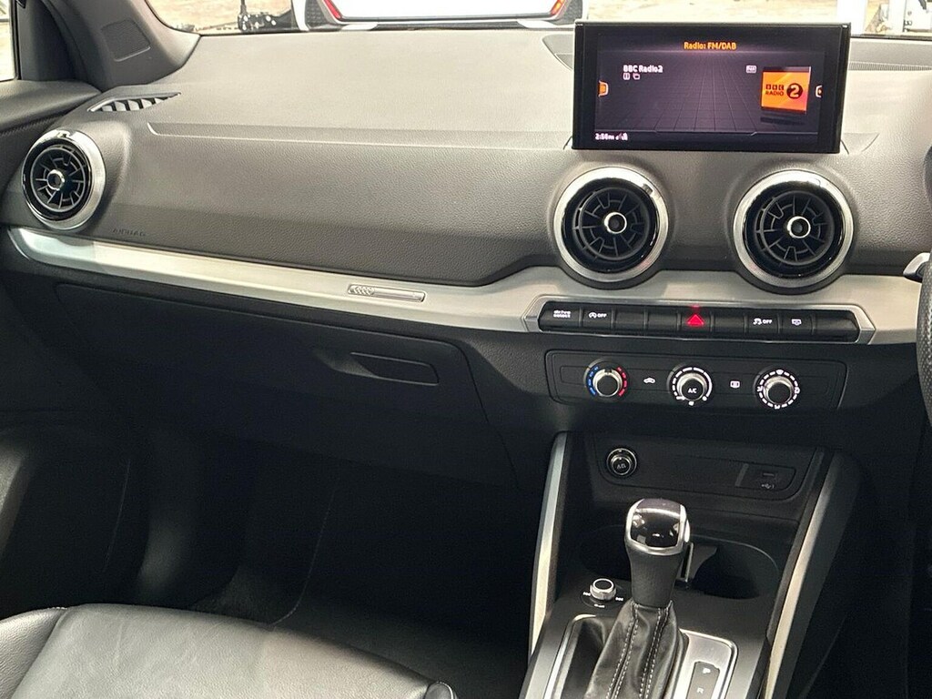 Audi Q2 1L Sport Black #13