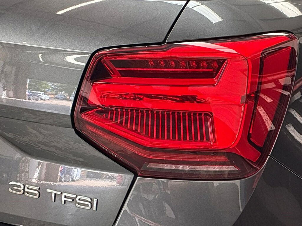 Audi Q2 1L Sport Black #36