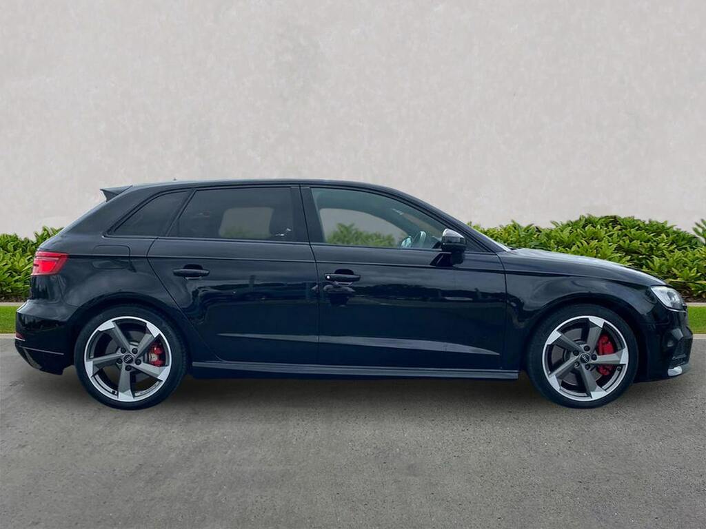 Audi A3 2.0 Tfsi Black Edition Sportback S Tron  #3
