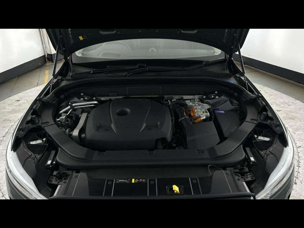 Volvo XC60 Plus Black #14