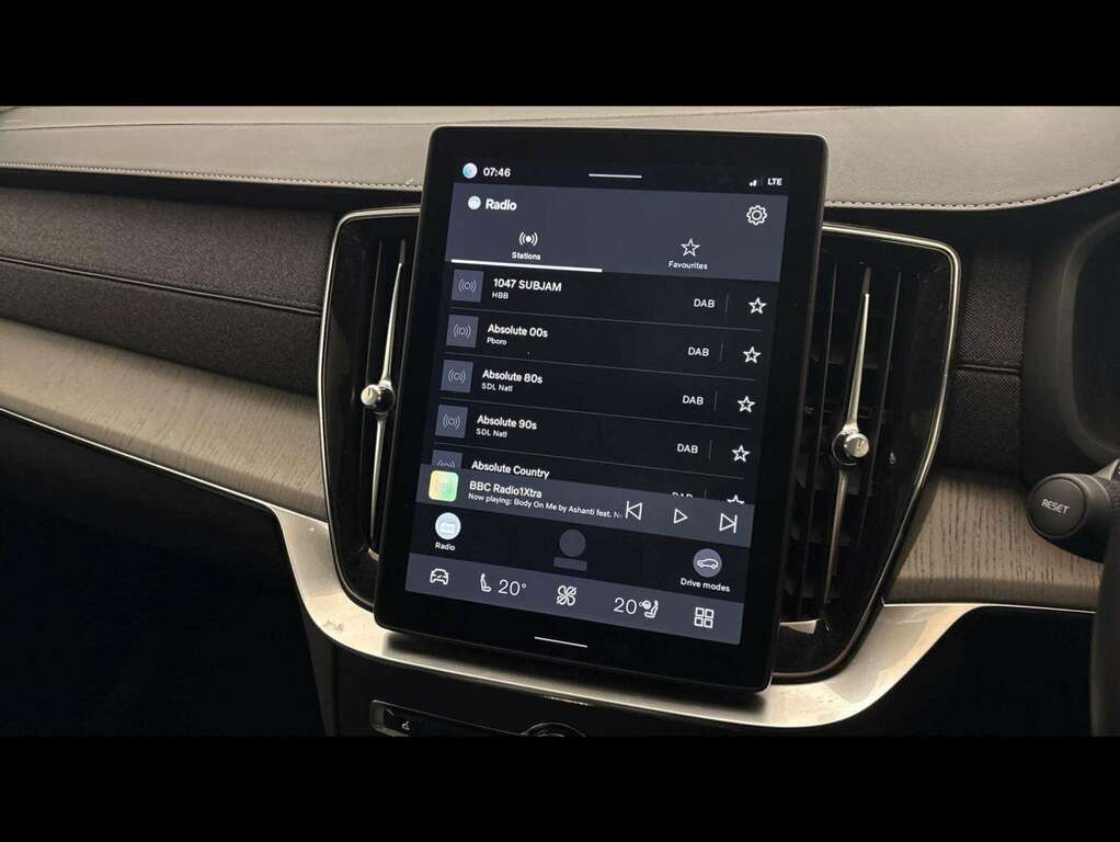 Volvo XC90 Ultra Black #34