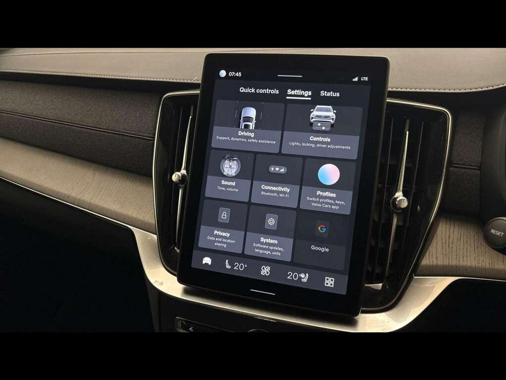 Volvo XC90 Ultra Black #28
