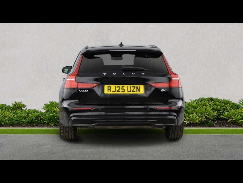 Volvo V60 2.0 B4p Plus Dark 7 Speed #4
