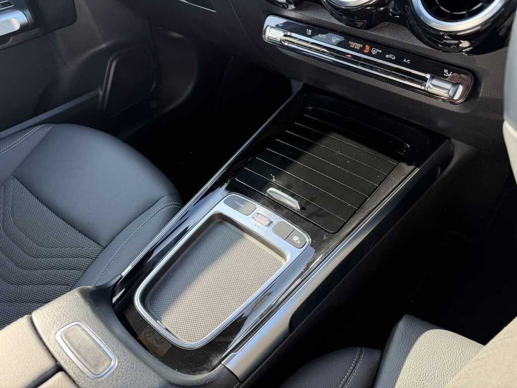 Mercedes-Benz GLB Class Amg Line White #35