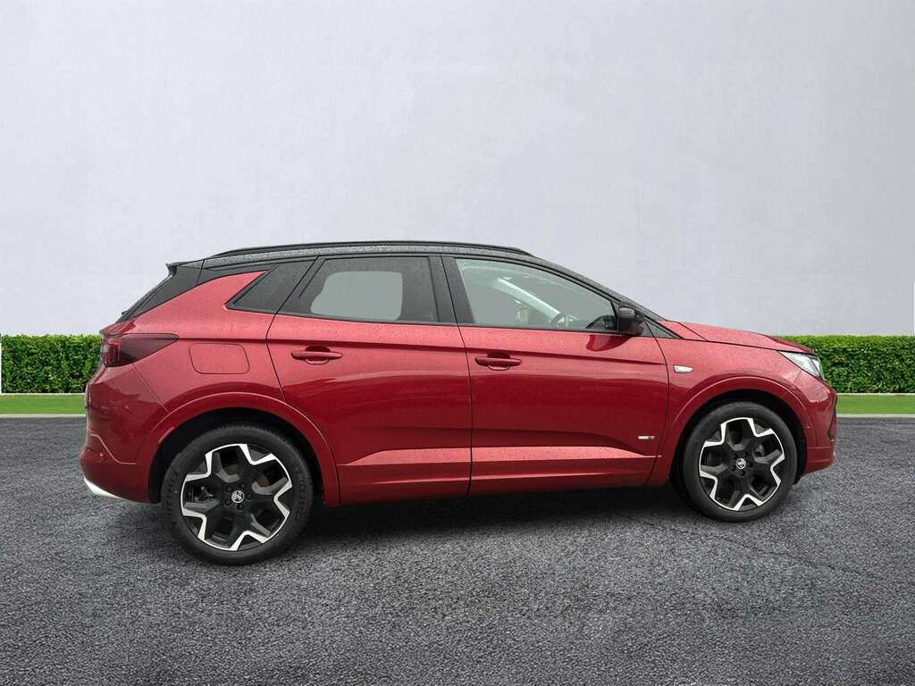 Vauxhall Grandland 1.6 Plug-in Hybrid Ultimate #3