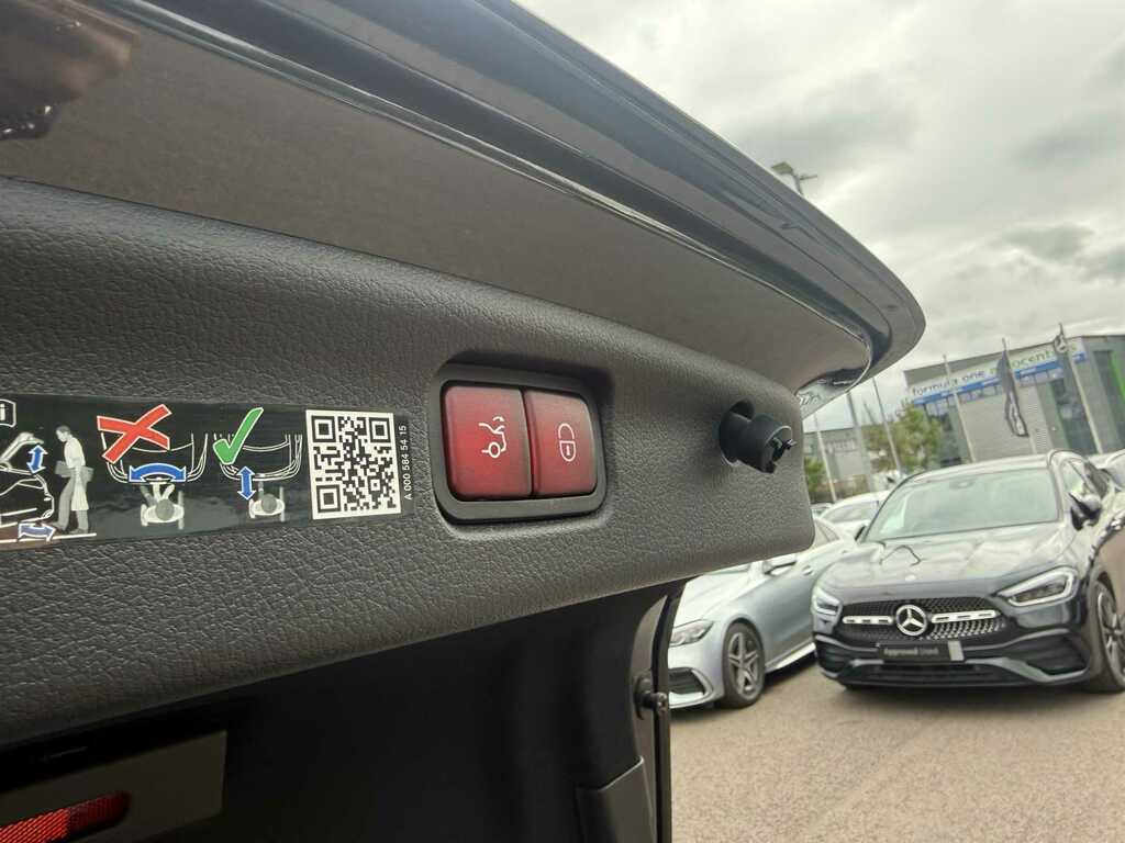 Mercedes-Benz C Class Amg Line Black #16