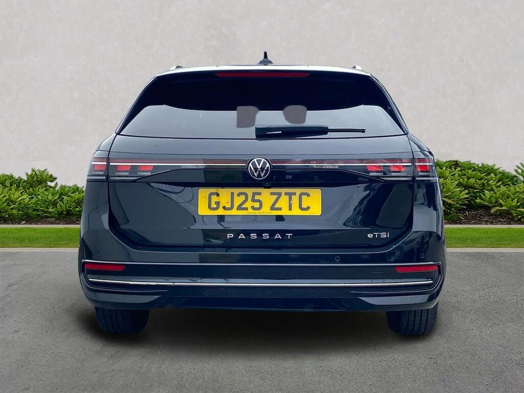 Volkswagen Passat 1.5 Etsi Mhev Elegance Estate Hybrid Ds #4