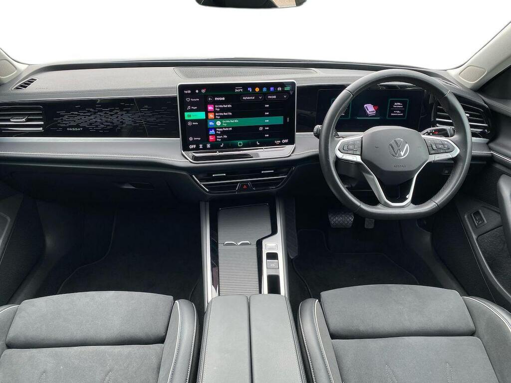Volkswagen Passat 1.5 Tsi Ehybrid R-line Dsg Black #8