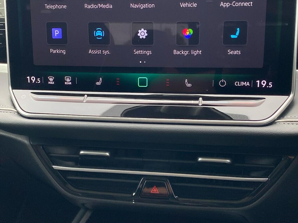 Volkswagen Passat 1.5 Tsi Ehybrid R-line Dsg Black #12