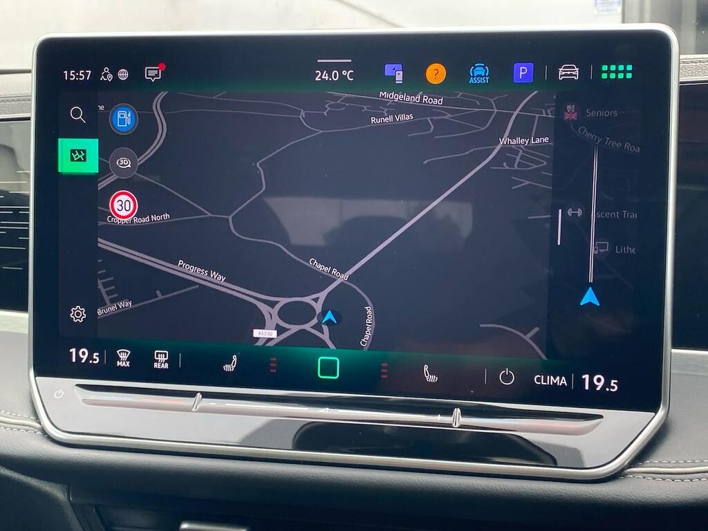 Volkswagen Passat 1.5 Tsi Ehybrid R-line Dsg Black #24