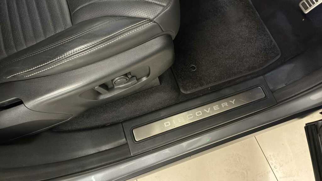 Land Rover Discovery Dynamic Se Black #34