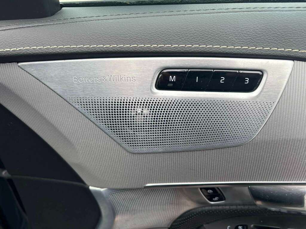 Volvo XC90 2L R-design Grey #35