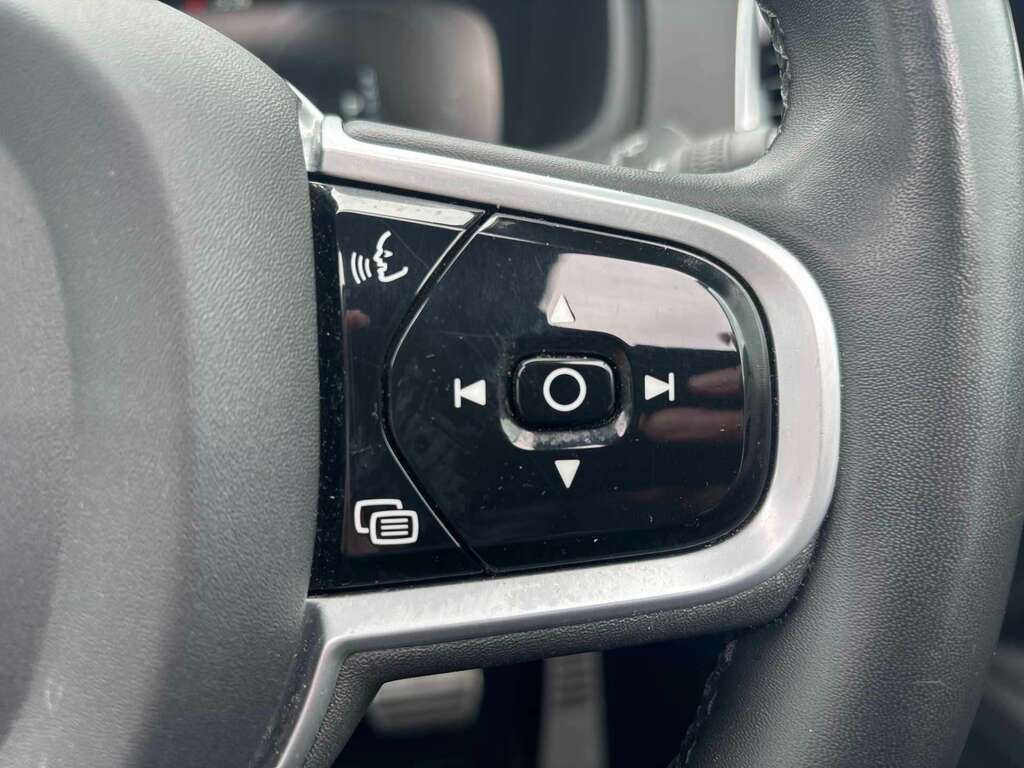 Volvo XC90 2L R-design Grey #39