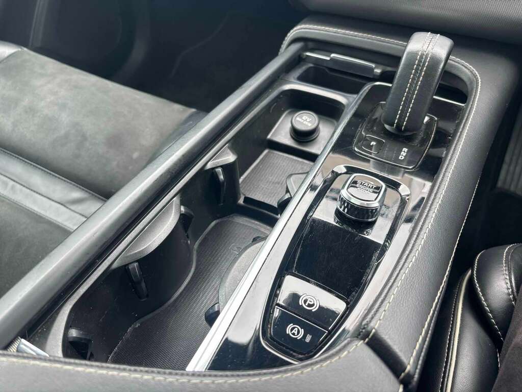 Volvo XC90 2L R-design Grey #34