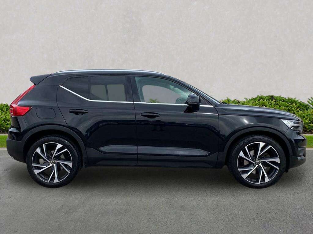 Volvo XC40 2.0 T4 Inscription Pro Awd Geartronic Black #3