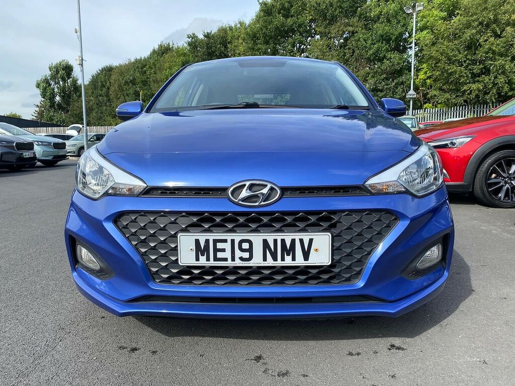 Hyundai I20 Play White #39