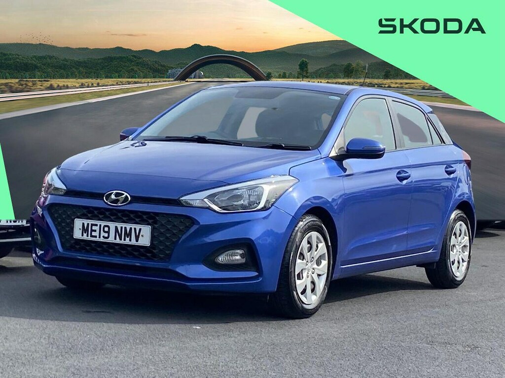 Hyundai I20 Play White #20
