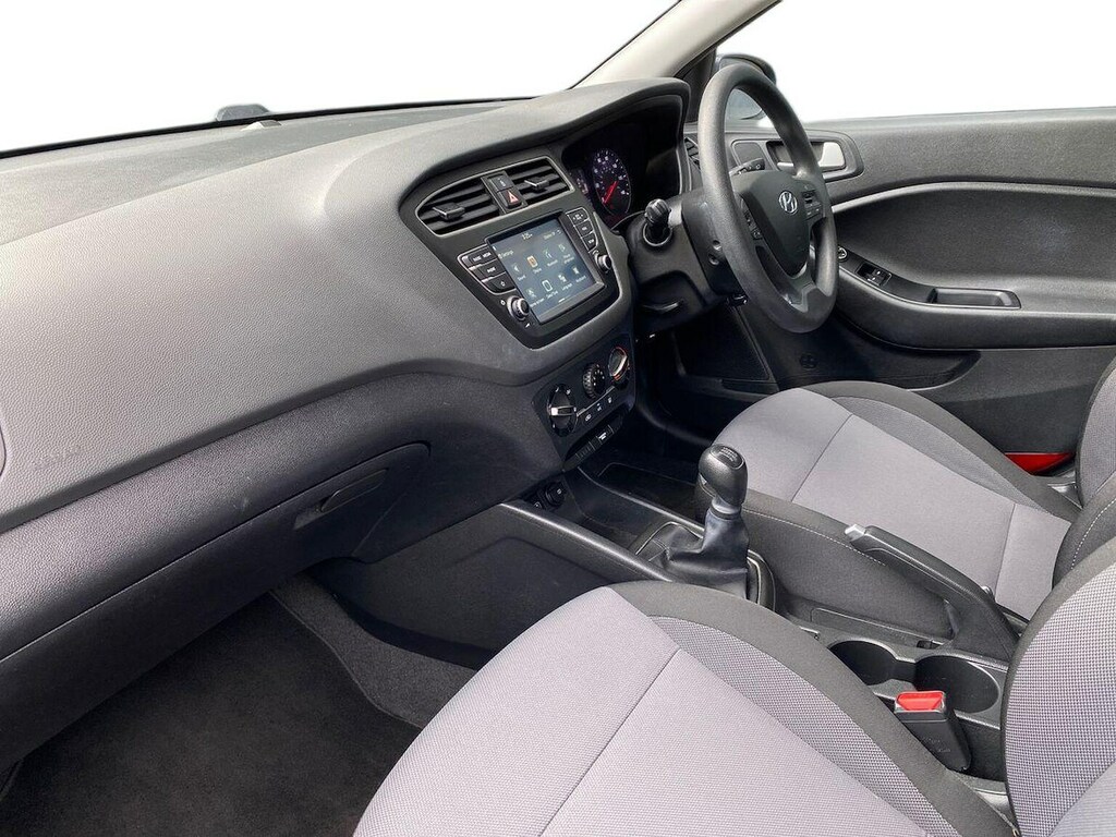 Hyundai I20 Play White #7