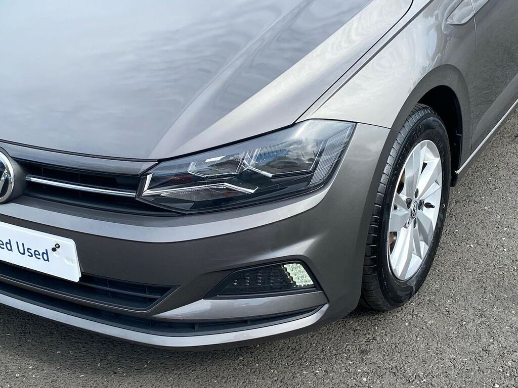 Volkswagen Polo Hatchback White #31