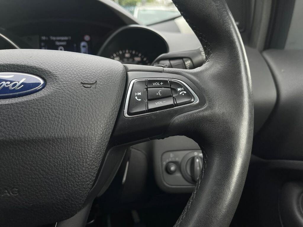 Ford Kuga 2.0 Tdci Titanium 2Wd  #26