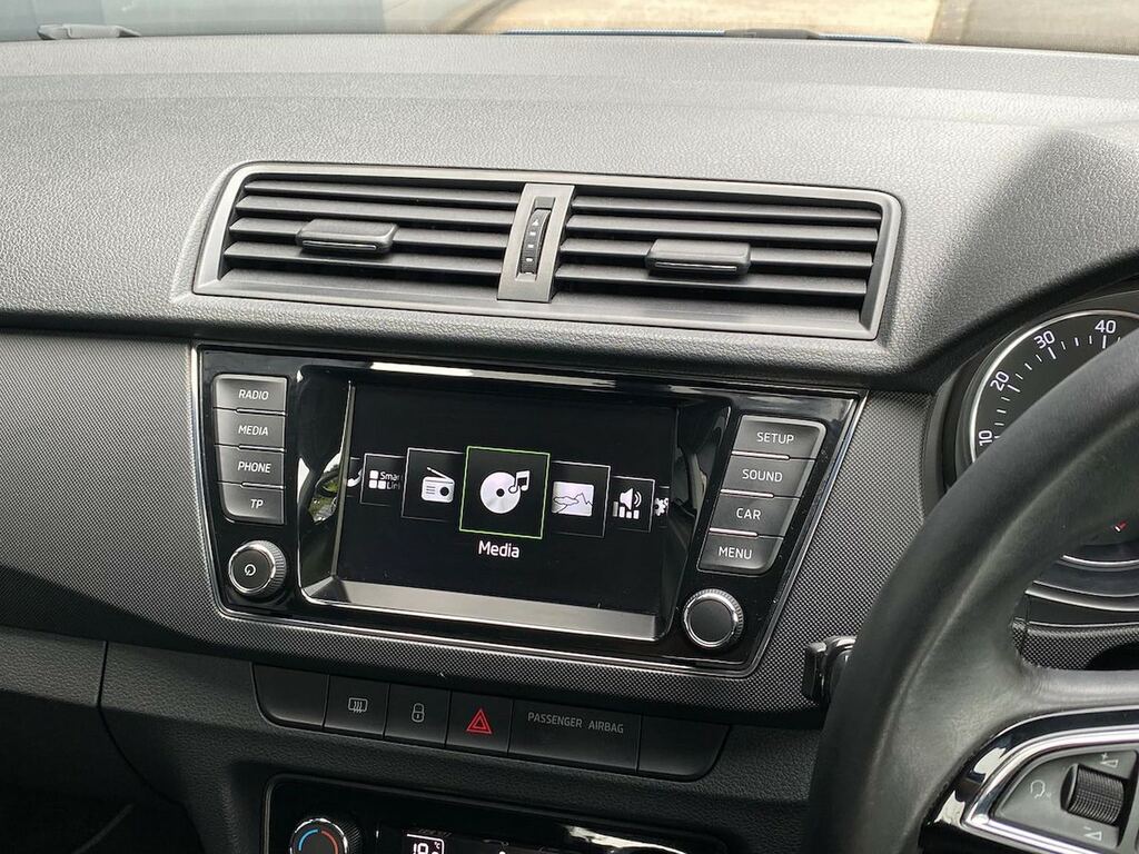 Skoda Fabia Hatchback 1.0 S 201515 Silver #11