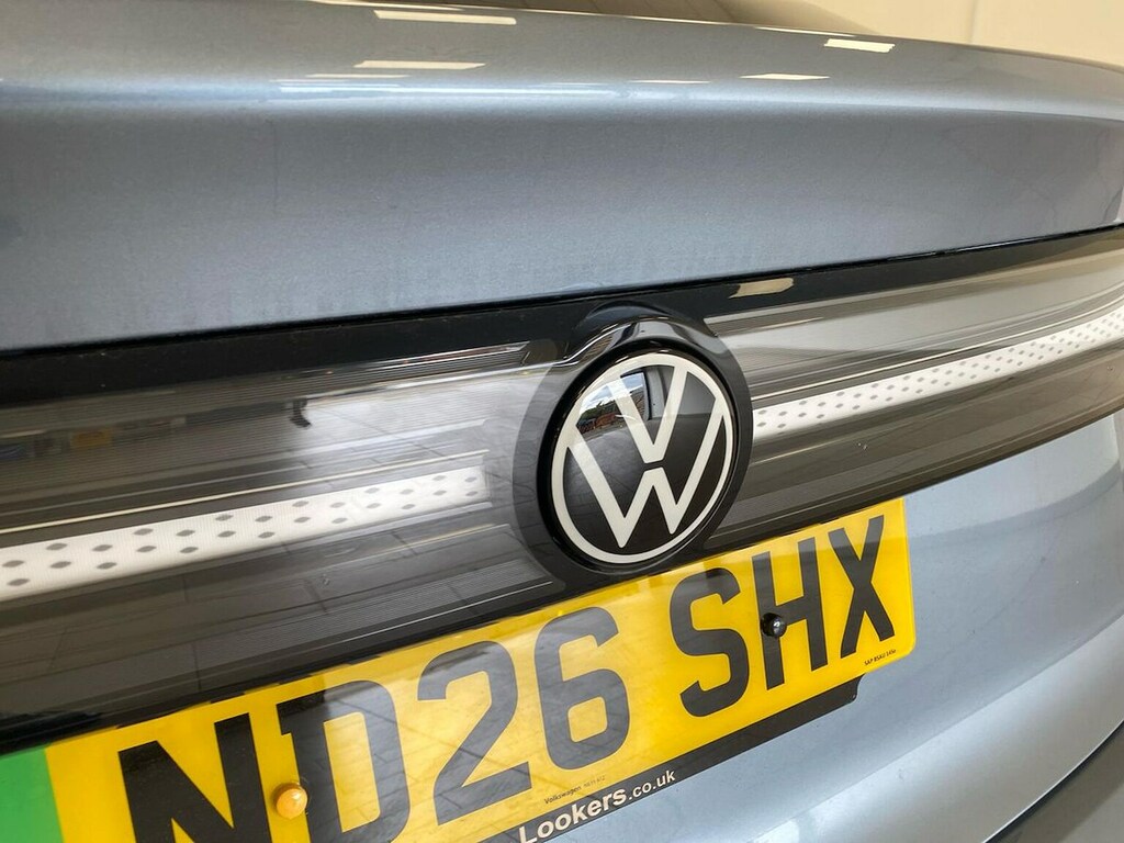 Volkswagen ID.7 Pro 77Kwh Match Plus Fastback  #32