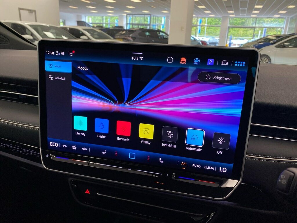 Volkswagen ID.7 Pro 77Kwh Match Plus Fastback  #30