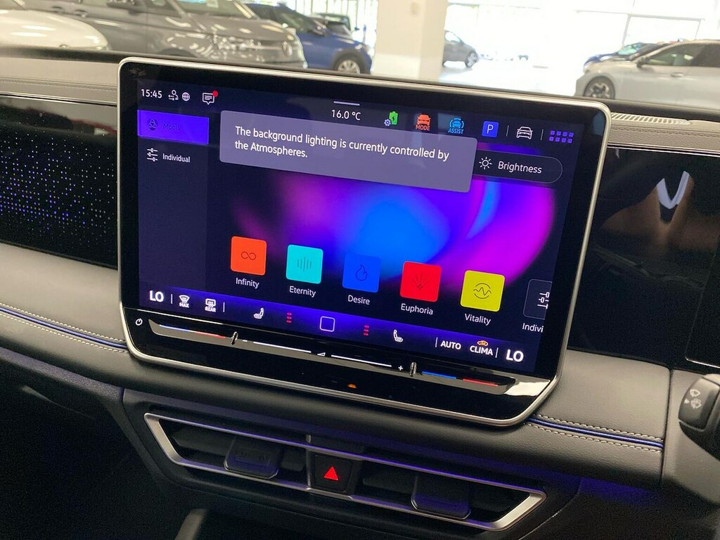 Volkswagen Tiguan Elegance Silver #29
