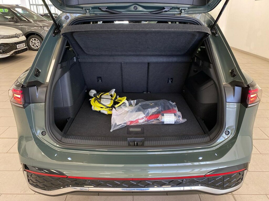 Volkswagen Tiguan Elegance Silver #16
