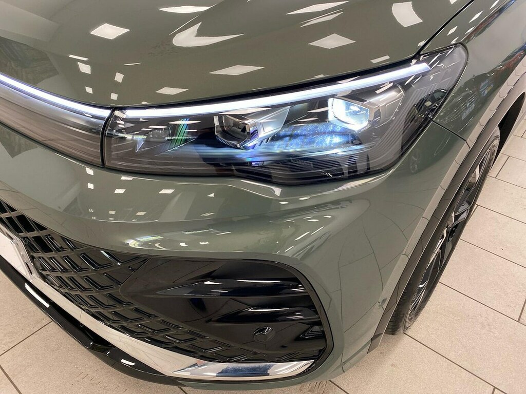 Volkswagen Tiguan Elegance Silver #33