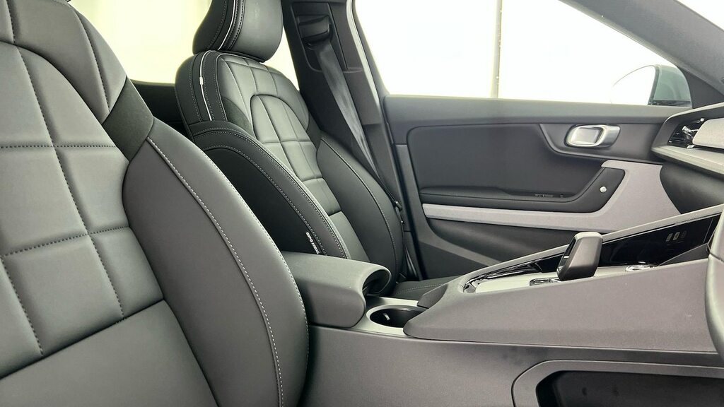 Polestar 2 Polestar 2 Fastback 220Kw 82Kwh Long Range Single #18