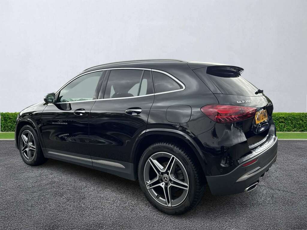 Mercedes-Benz GLA Class Gla 200 Amg Line Premium MD73HWB #3