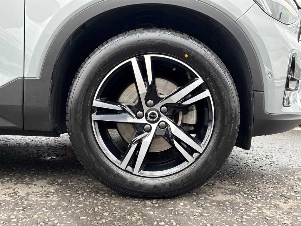 Volvo XC40 2.0 B3p Plus Dark #6