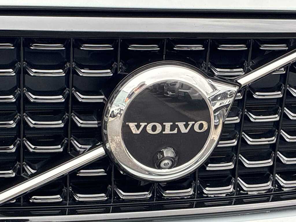 Volvo XC40 2.0 B3p Plus Dark #3