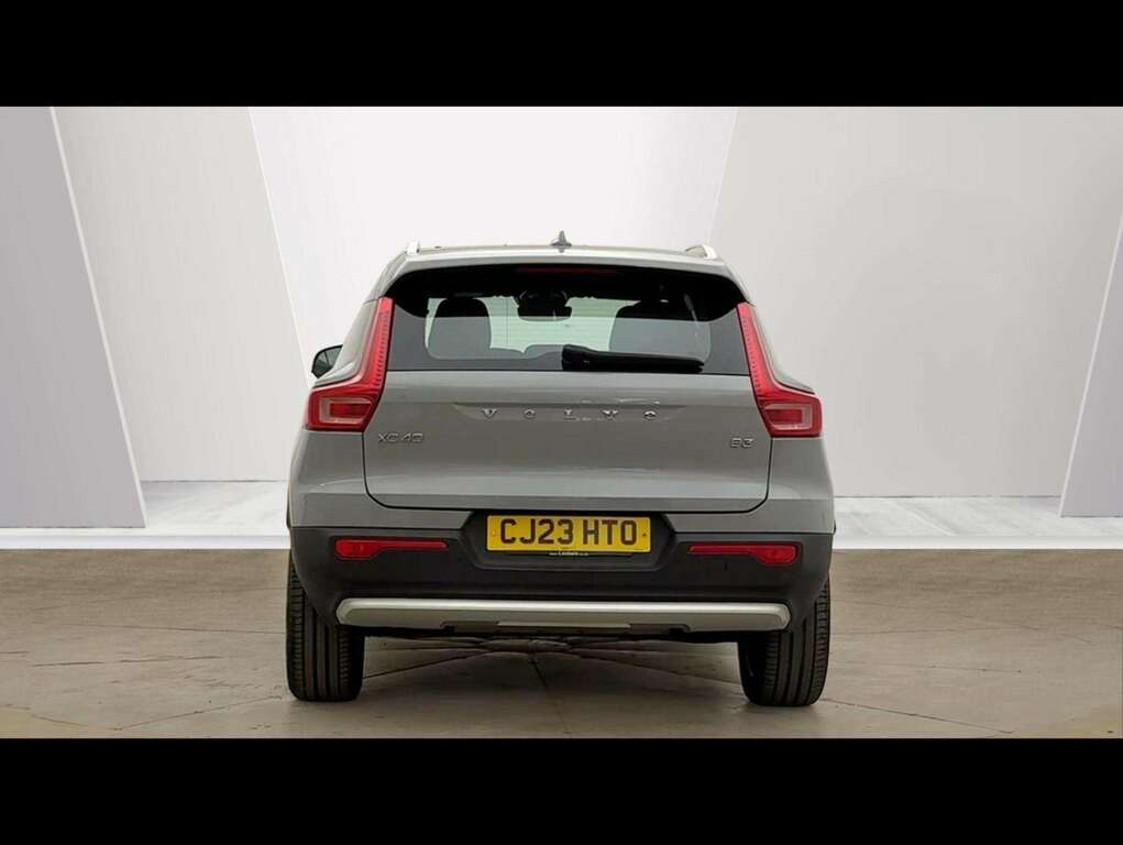 Volvo XC40 2.0 B3p Core #6