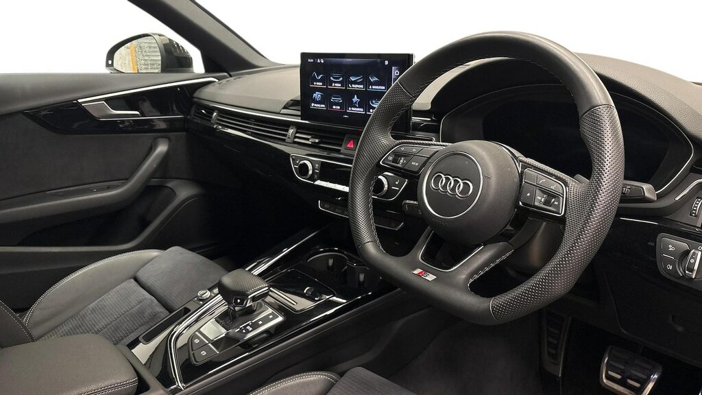 Audi A4 2.0 Tfsi 40 Black Edition Saloon S Tron  #6