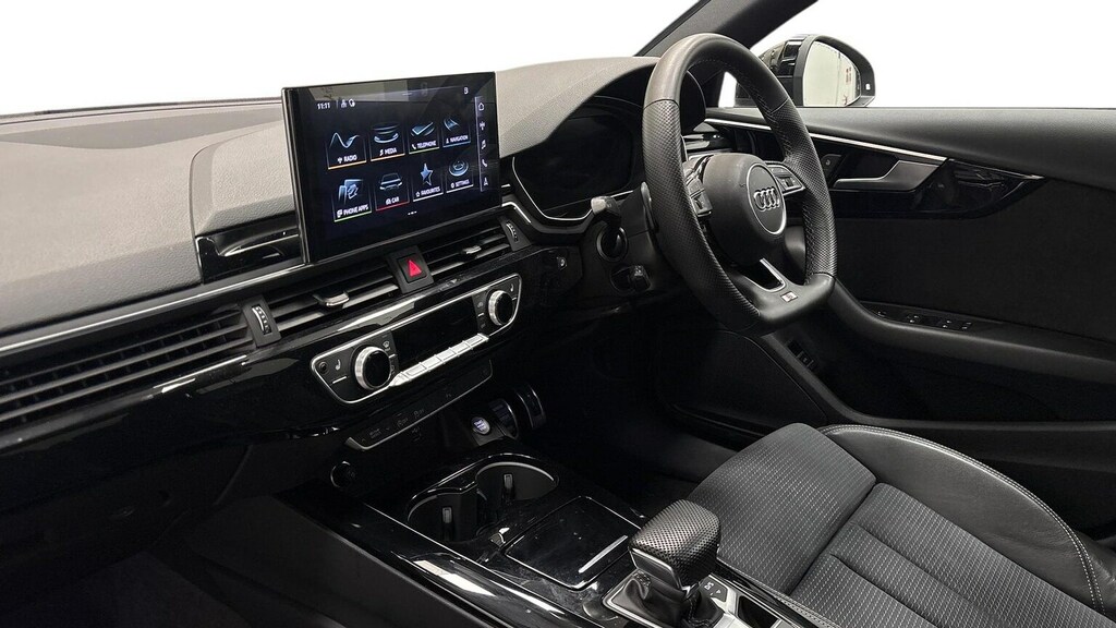 Audi A4 2.0 Tfsi 40 Black Edition Saloon S Tron  #5