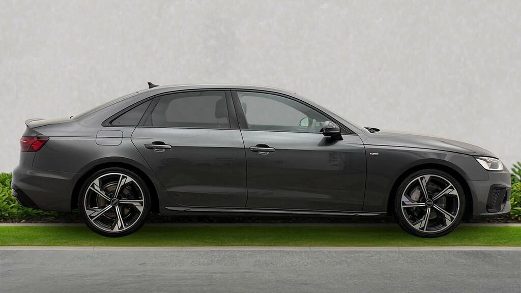 Audi A4 2.0 Tfsi 40 Black Edition Saloon S Tron  #3