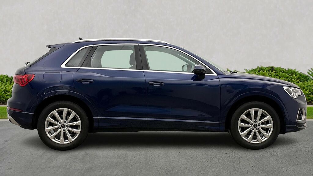 Audi Q3 35 Tfsi Sport #3