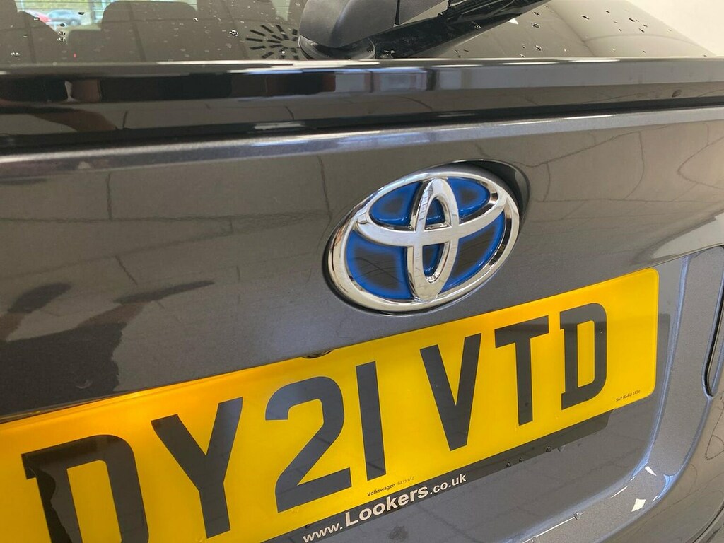 Toyota C-Hr Dynamic Grey #32