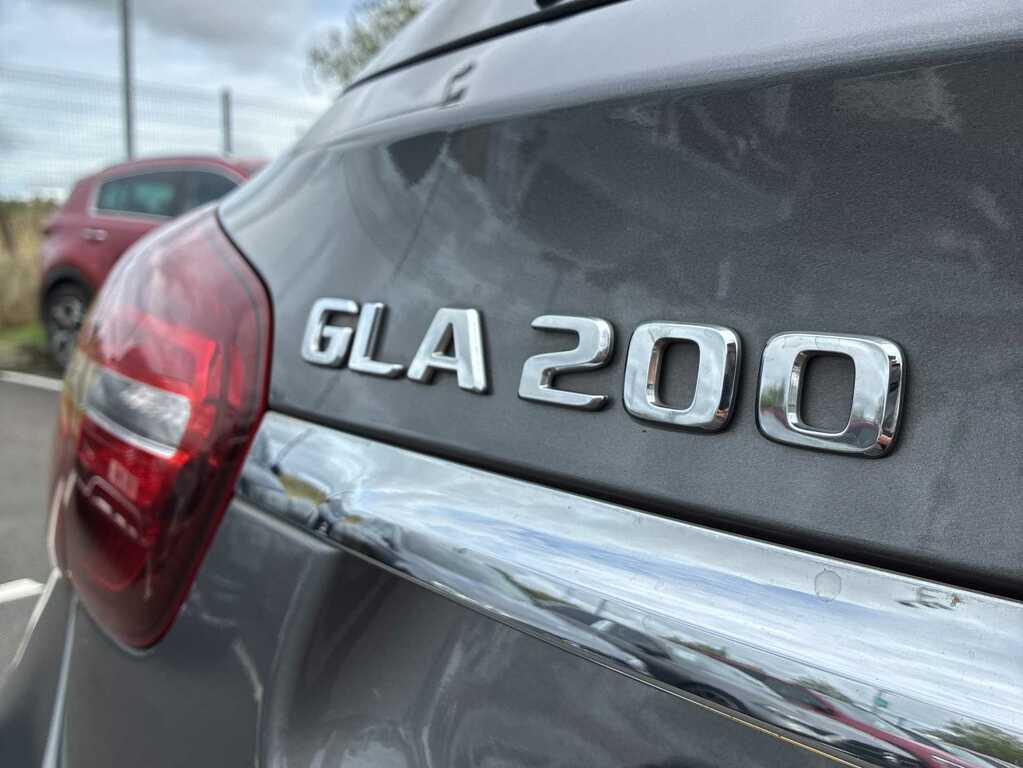 Mercedes-Benz GLA Class Amg Line White #34