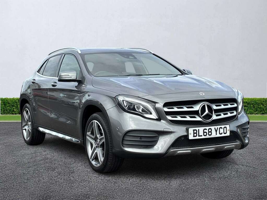 Mercedes-Benz GLA Class Gla 200 Amg Line Premium
