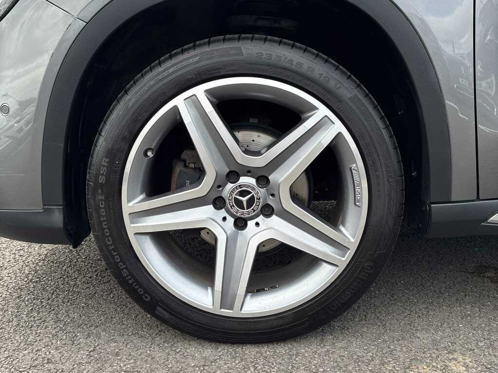 Mercedes-Benz GLA Class Gla 200 Amg Line Premium #6