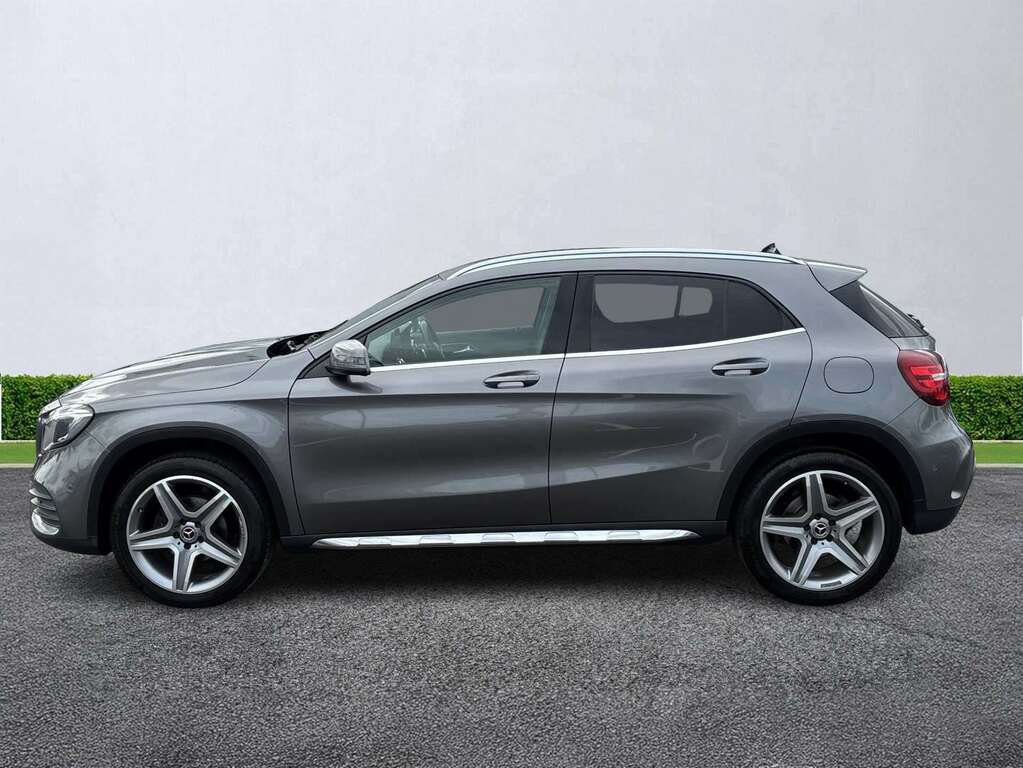 Mercedes-Benz GLA Class Amg Line White #19